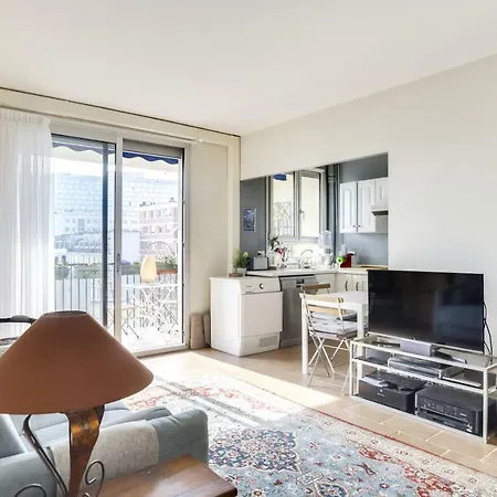 Apartament Charming With Terrace By Weekome Paryż