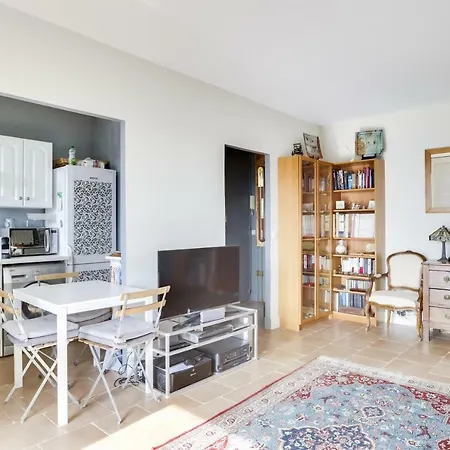 Charming With Terrace By Weekome Apartment